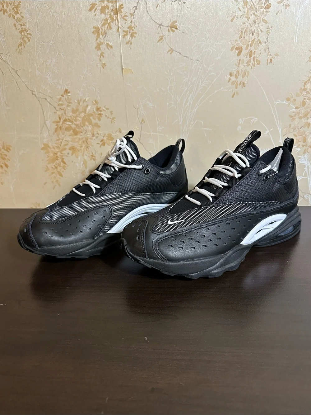 Nike bold sneakers